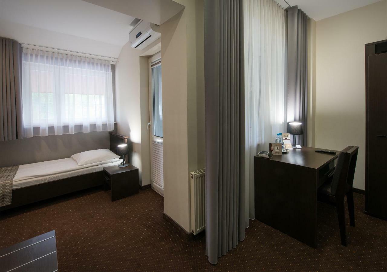 Hotel Capitol Biała Podlaska Exterior foto